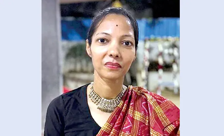 ఐదో అంతస్తు నుంచి దూకి వివాహిత ఆత్మహత్య