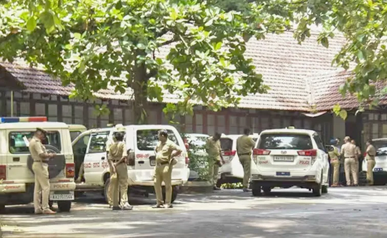 ధర్మస్థళ మిస్టరీ: ఆధారాలపై షాకిచ్చిన ఆర్టీఐ సమాధానం 