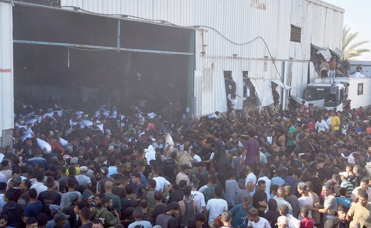 48 Palestinians in Gaza Aid Distribution