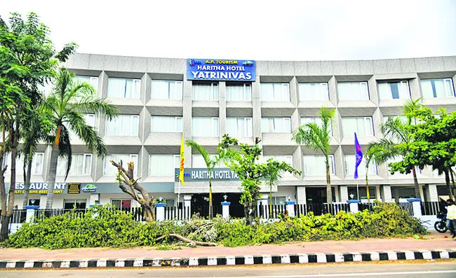 Yatri Niwas Building