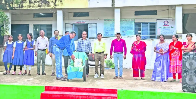చదువుతో పాటు క్రీడల్లో రాణించాలి