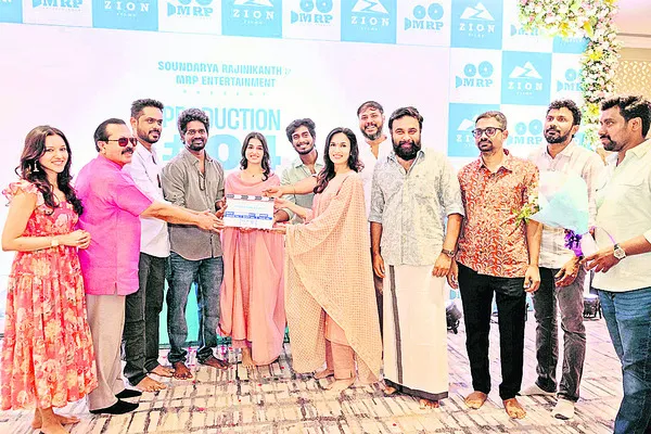 టూరిస్ట్ ఫ్యామిలి చిత్ర దర్శకుడు హీరో అయ్యారు!