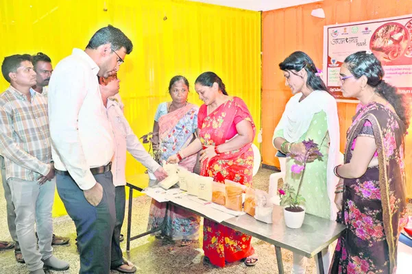 మహిళల ఆర్థికాభివృద్ధికి కృషి