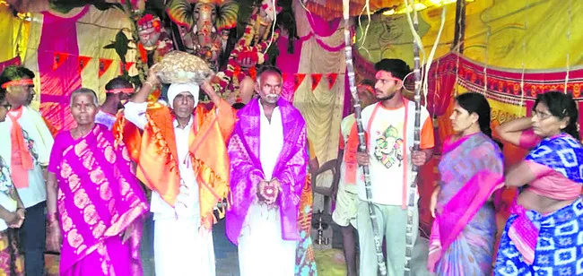 లంబో‘ధర’ లడ్డూ