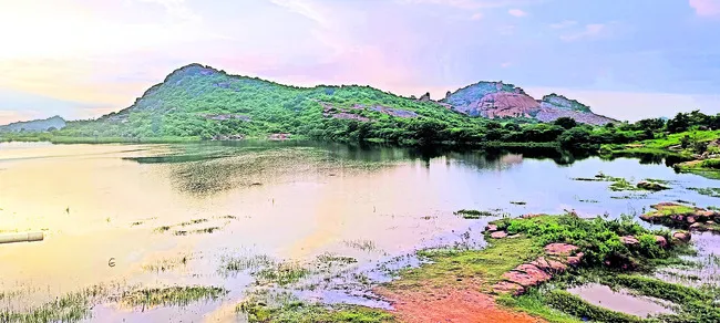 నగరంలో వాటర్ స్పోర్ట్స్ అడ్వెంచర్ !