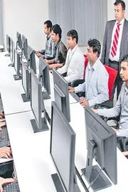 general job postings declines in july says indeed