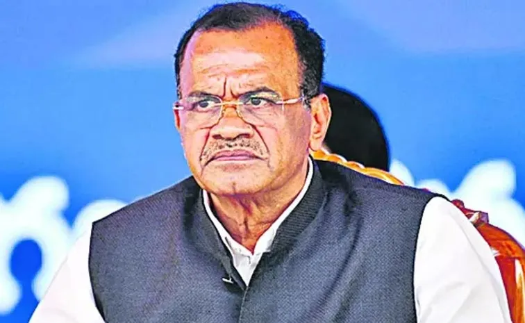 Minister Komatireddy Venkat Reddy Comments On KCR