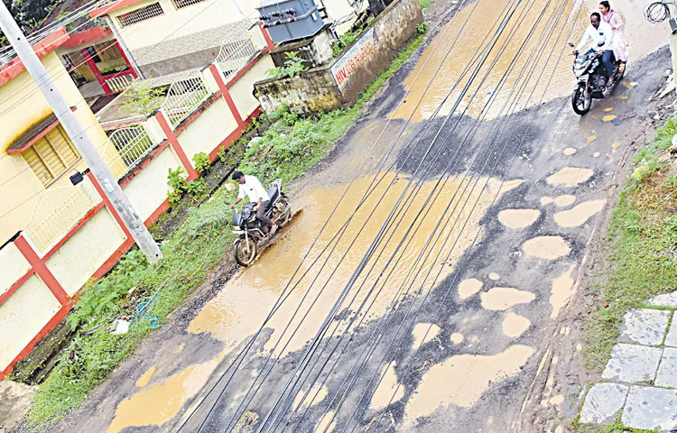 Roads that are cracked even with a little rain