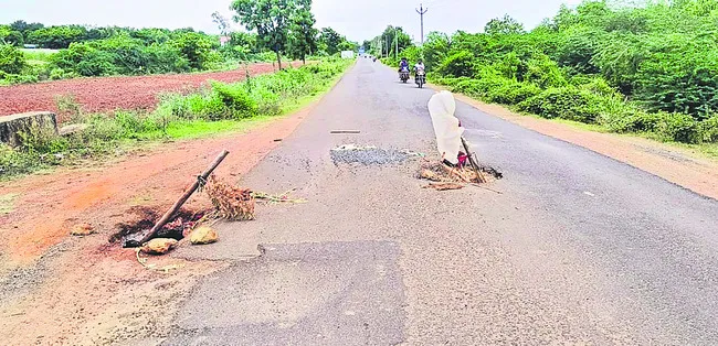 పడిలేవాల్సిందే..!