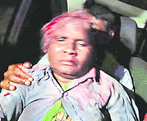 చికిత్స పొందుతూ మహిళా కూలీ మృతి