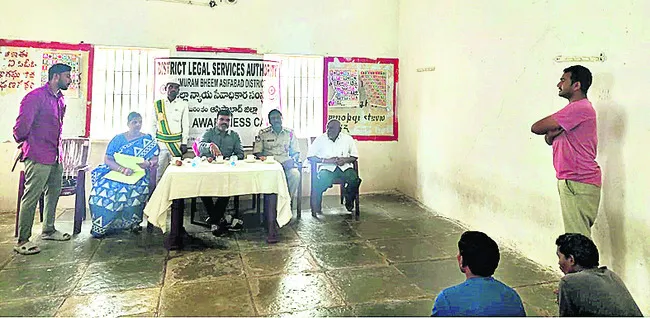 సత్ప్రవర్తనతో మెలగాలి