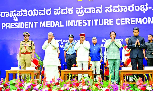 పోలీసులు ఆత్మవిమర్శ చేసుకోవాలి