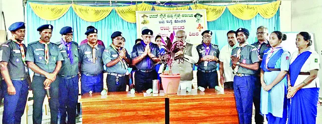 యువత స్వయం ఉపాధికి సహకారం అందిస్తాం 
