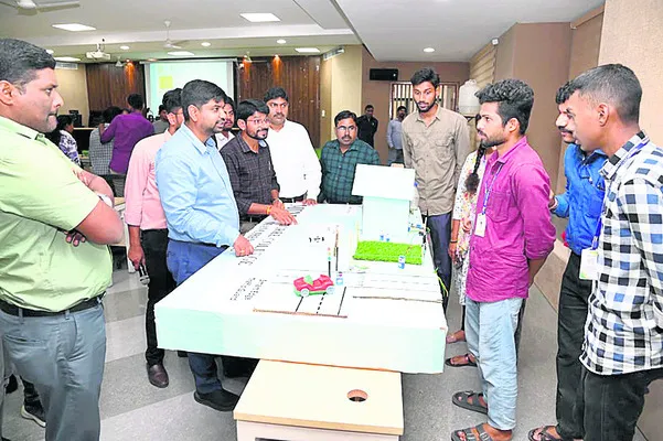 రోడ్డు ప్రమాదాల నివారణ అందరి బాధ్యత