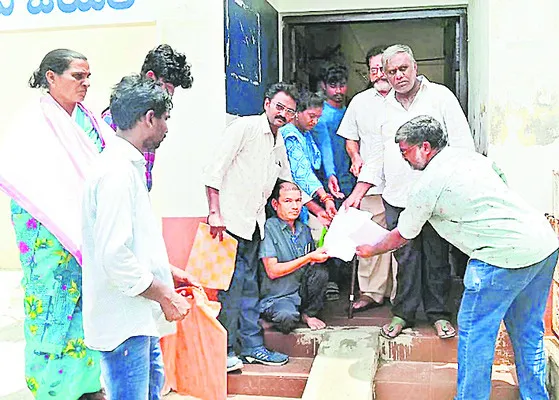 దివ్యాంగులపై జూనియర్ అసిస్టెంట్ దురుసు ప్రవర్తన