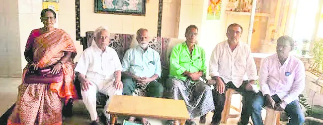 కార్పొరేట్లకు పంట భూములు