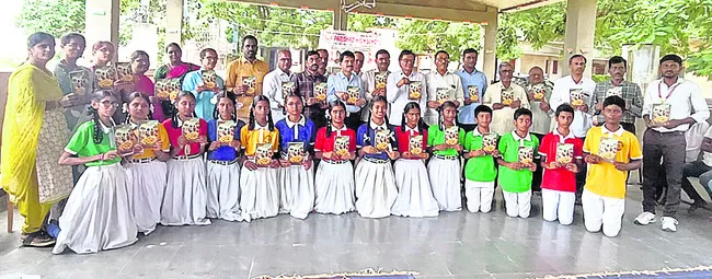 సాహిత్యంతో చిన్నారుల్లో సృజనాత్మకత