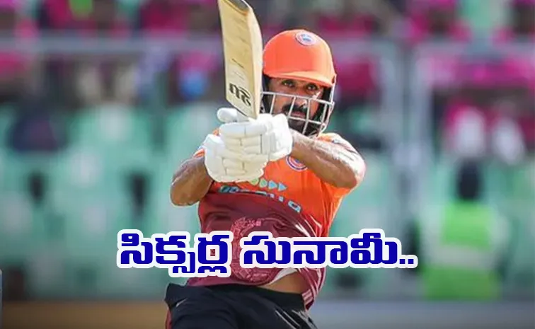 Calicut Globstars batter creates world record in KCL 2025