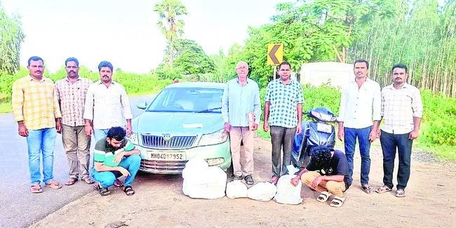 13 కిలోల ఎండుగంజాయి స్వాధీనం