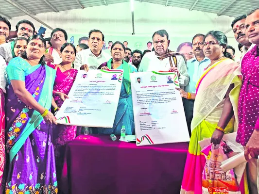 అడవులను ఆక్రమించనివ్వొద్దు