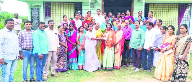 చదువుతోనే గౌరవం