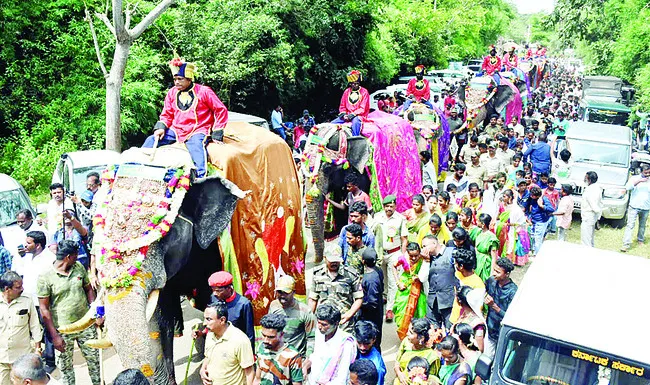 మైసూరు ఉత్సవాలకు తొలి అడుగు