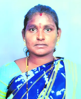 పిడుగుపాటుకు మహిళా కూలీ మృతి