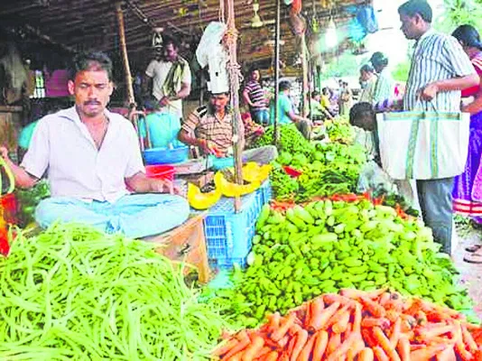 ఏం కొనలేం... ఏం తినలేం! 