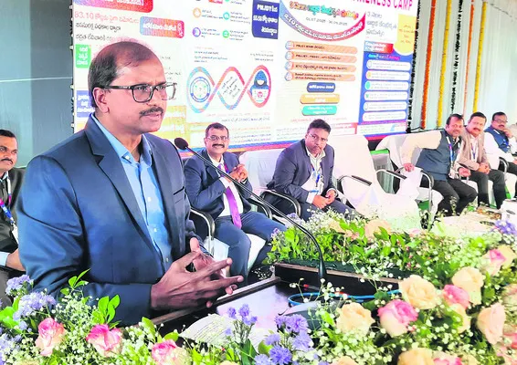 బ్యాకింగ్ సేవలను సద్వినియోగం చేసుకోవాలి