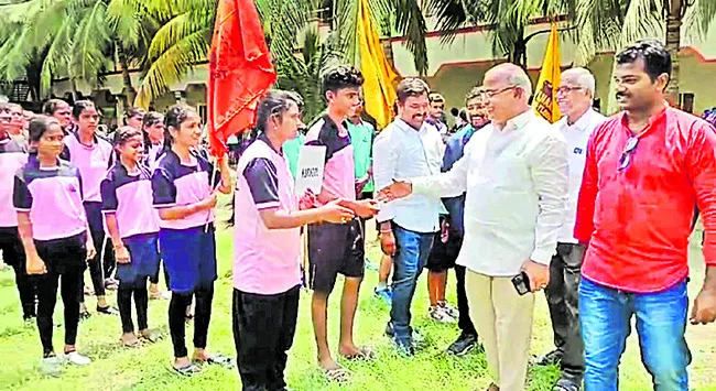 రాష్ట్ర ఫోర్ బాల్ టోర్నమెంట్ ప్రారంభం