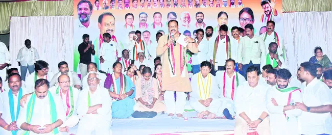 దేవుళ్ల పేరుతో ఓట్లడిగితే నమ్మరు