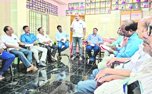 ఉమ్మడి సీనియారిటీ ప్రాతిపదికన ప్రమోషన్లు ఇవ్వాలి 
