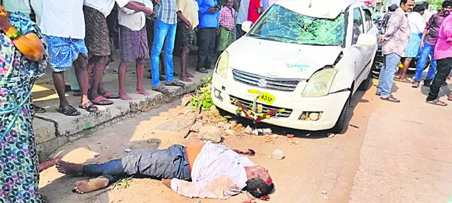 రోడ్డు ప్రమాదంలో వ్యక్తి దుర్మరణం