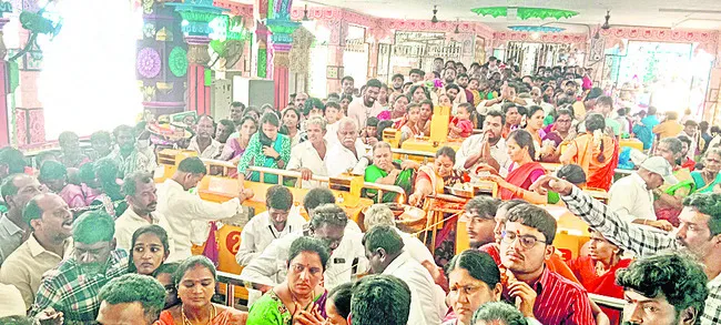 బోయకొండ కిటకిట