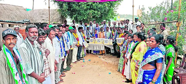 చిరుద్యోగుల కడుపుకొట్టిన కూటమి ప్రభుత్వం