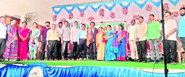 సెర్ప్ ఉద్యోగుల సేవలు అభినందనీయం