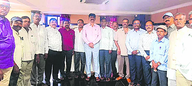 మంచి స్నేహితులను మనం మాత్రమే ఎంచుకోవాలి