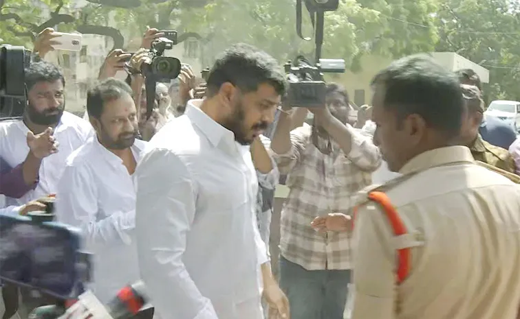 YSRCP ANil Kumar Attends Nellore DS Office Updates