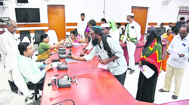 వినతుల వెల్లువ