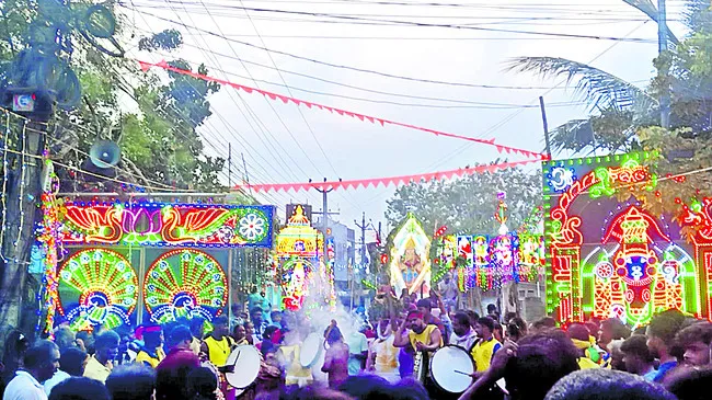 అట్టహాసంగా పోలేరమ్మ జాతర 