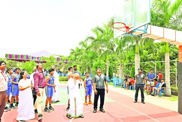 రాష్ట్రస్థాయి బాస్కెట్‌బాల్‌ పోటీలు ప్రారంభం 