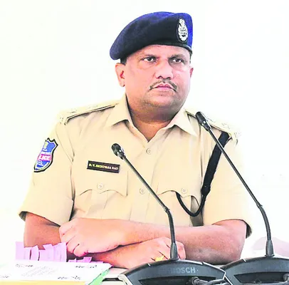సైబర్ వలలో విద్యావంతులే అధికం