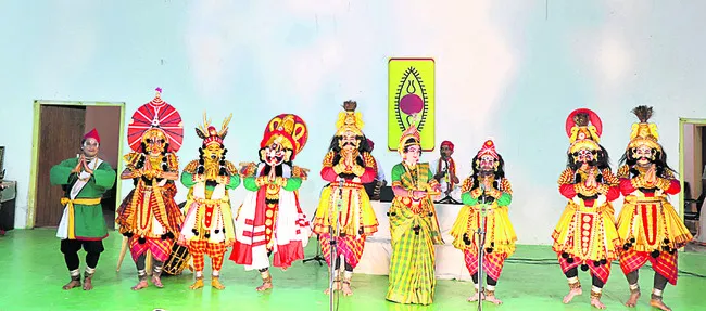 ఆర్జీయూకేటీలో యక్షగాన కళా ప్రదర్శన