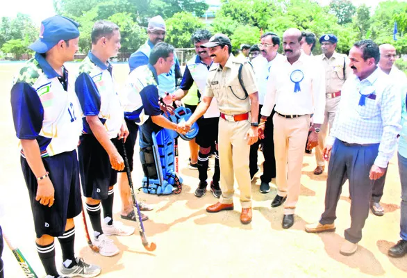 క్రీడాపోటీలతో సత్సంబంధాలు