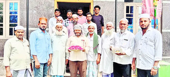 మిథున్‌రెడ్డికి బెయిల్‌ రావాలని ప్రార్థనలు 