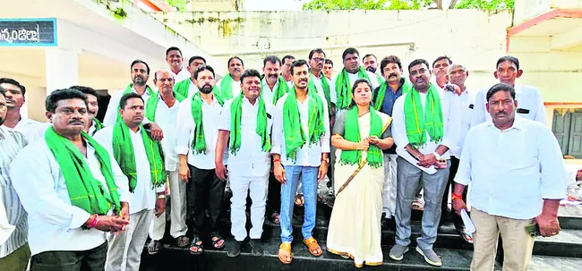 దళారు