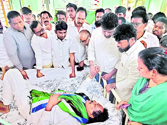 రైతు పక్షాన నిలబడితే కేసులు పెడతారా?