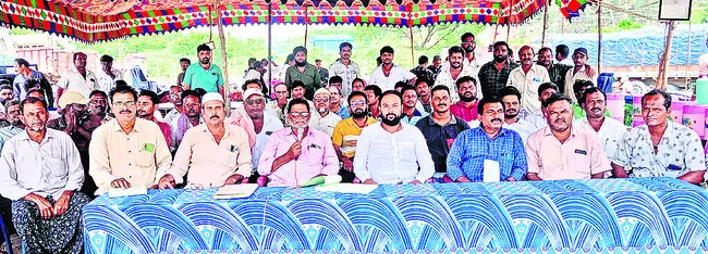 సంక్షోభంలో లారీల యాజమాన్యాలు