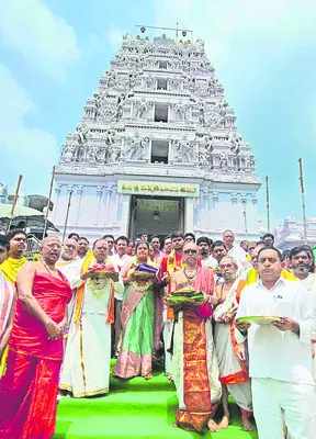 వనదుర్గమ్మ శ్రావణ  మాసోత్సవాలు ప్రారంభం 