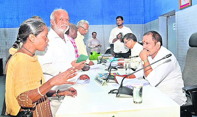 జీవీఎంసీ పీజీఆర్‌ఎస్‌లో ‘టౌన్‌ప్లానింగ్‌’పై ఫిర్యాదులు